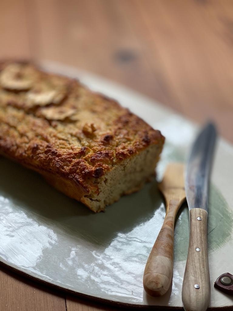 APPLE CINNAMON BREAD