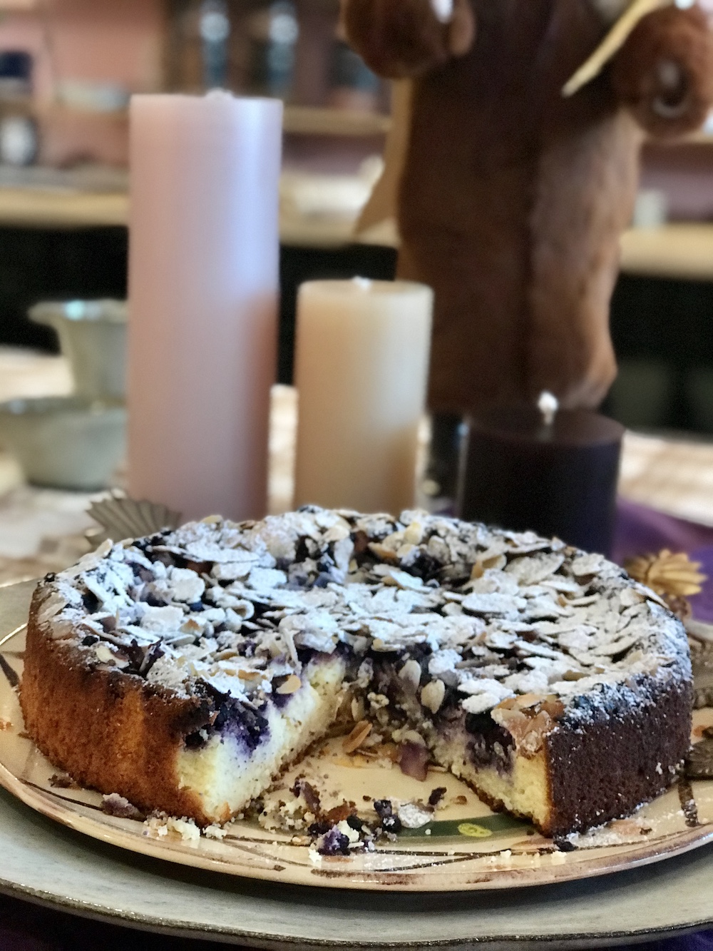 HOMEMADE CAKE